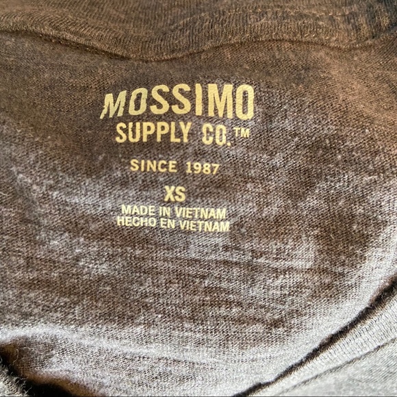 Mossimo XS V-Neck Purple Shirt - Picture 4 of 4